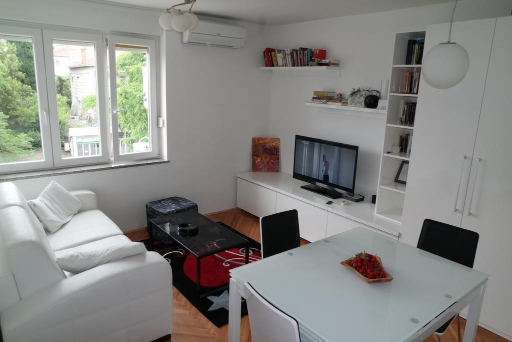 Apartament Penny Split